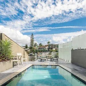 https://ray-of-sunshine.queenslandhotels.net