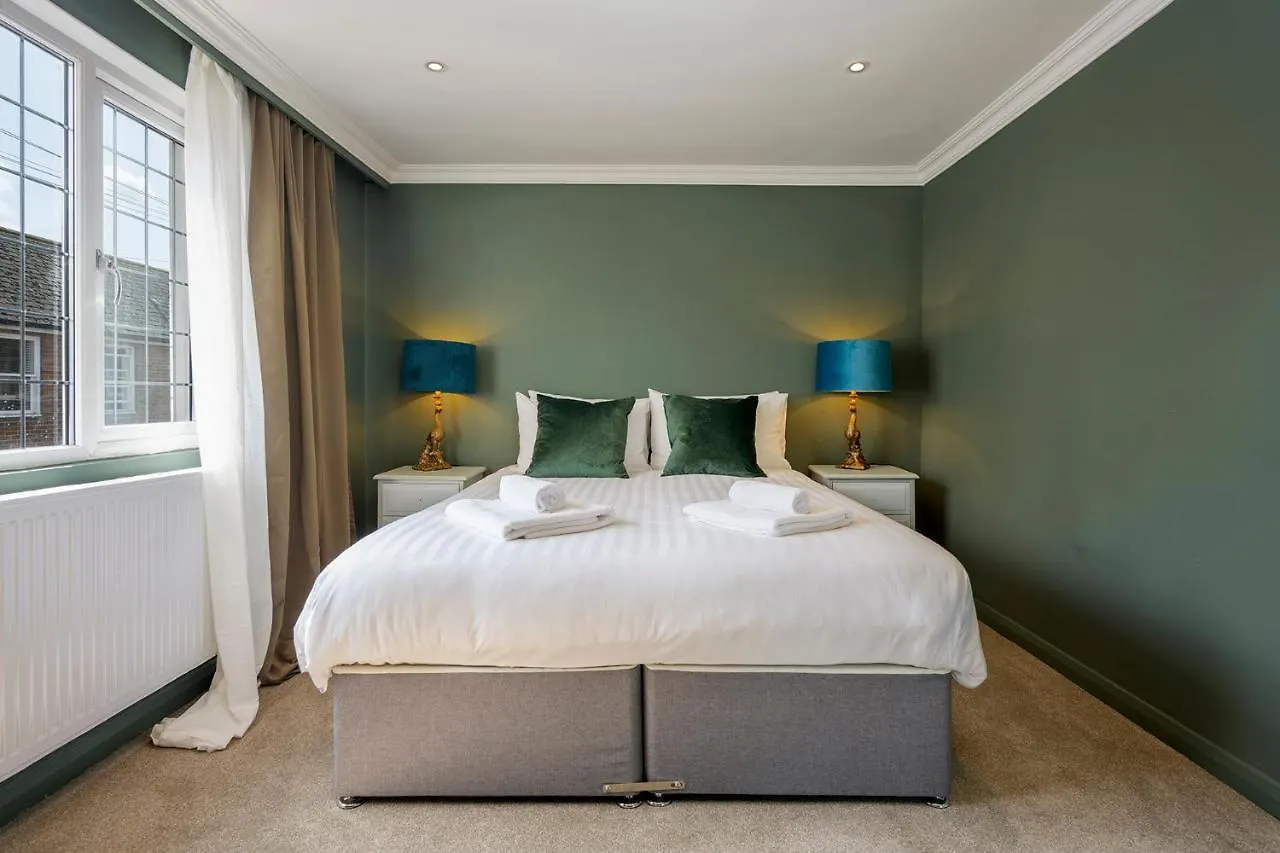 Stylish Upper Gardner Street - With Free Parking Villa Brighton Holiday home